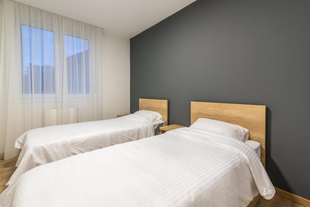 Daisy Resort Novi Sad Esterno foto