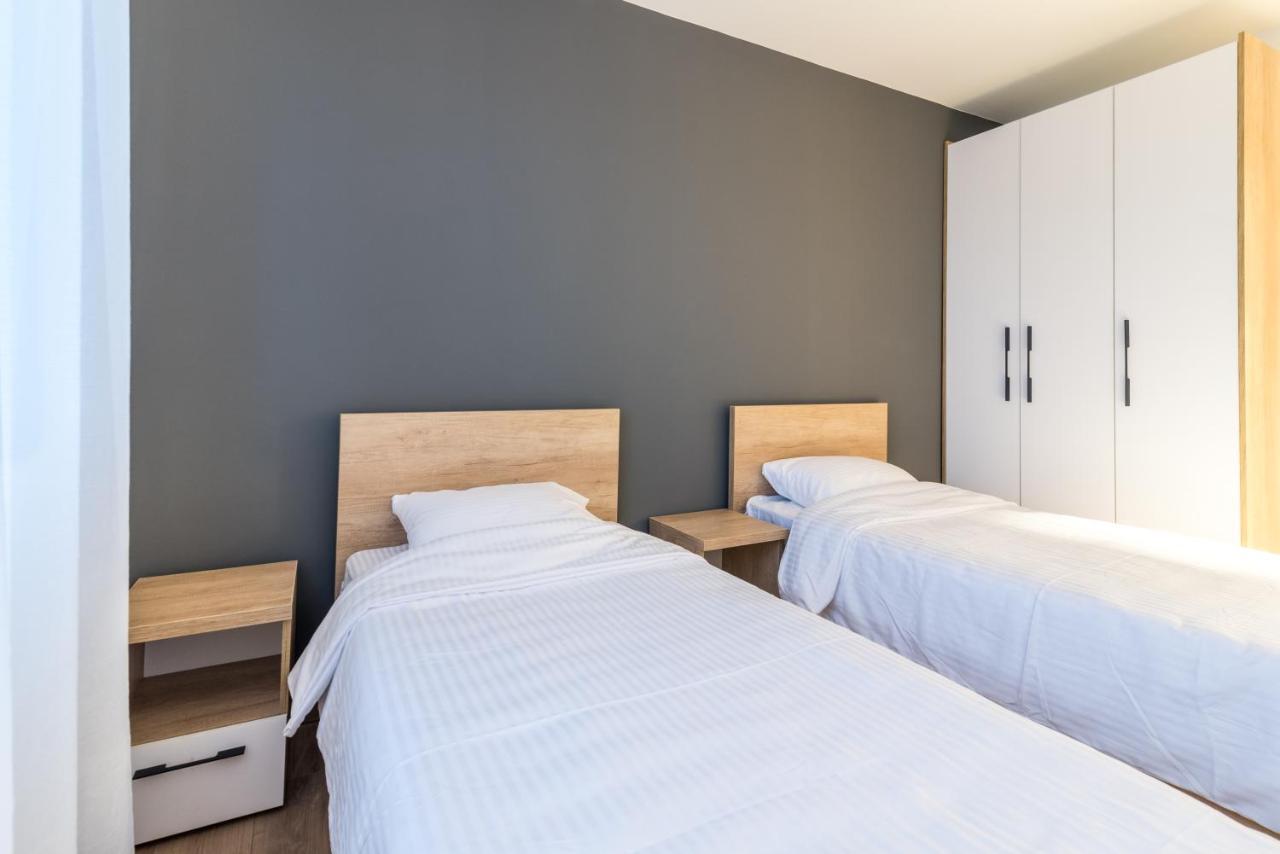 Daisy Resort Novi Sad Esterno foto