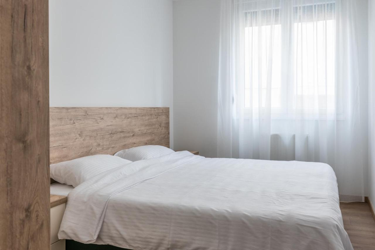 Daisy Resort Novi Sad Esterno foto