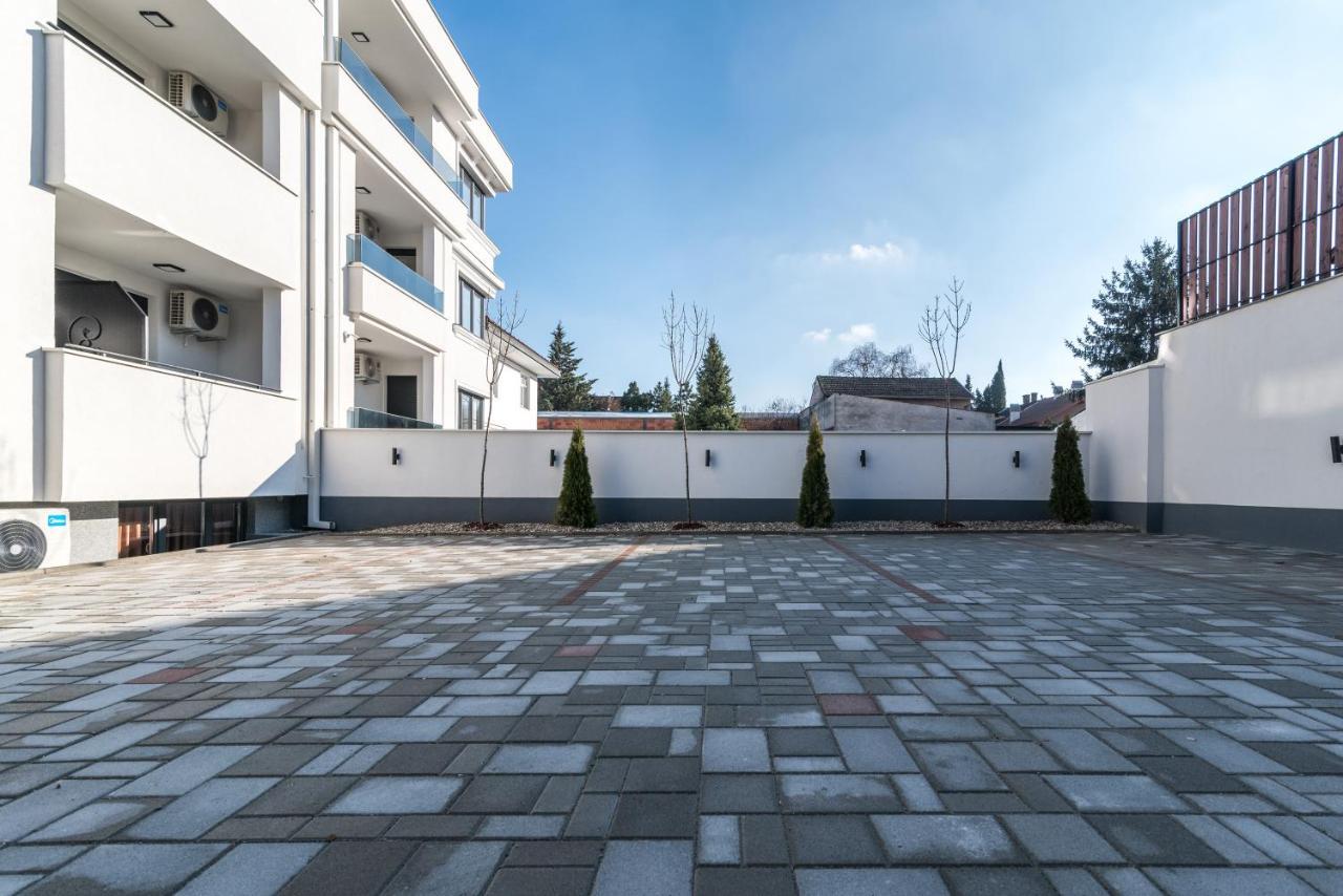 Daisy Resort Novi Sad Esterno foto